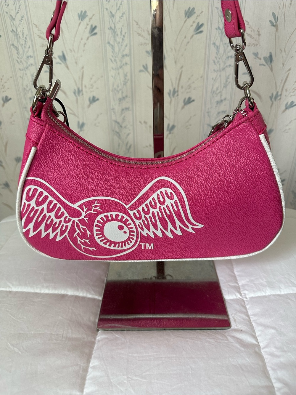 Von Dutch Hot Pink Logo Mini Shoulder Bag - Picture 2 of 10